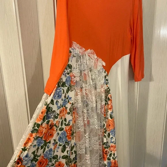 Custom made dress. - Picture 3 of 10